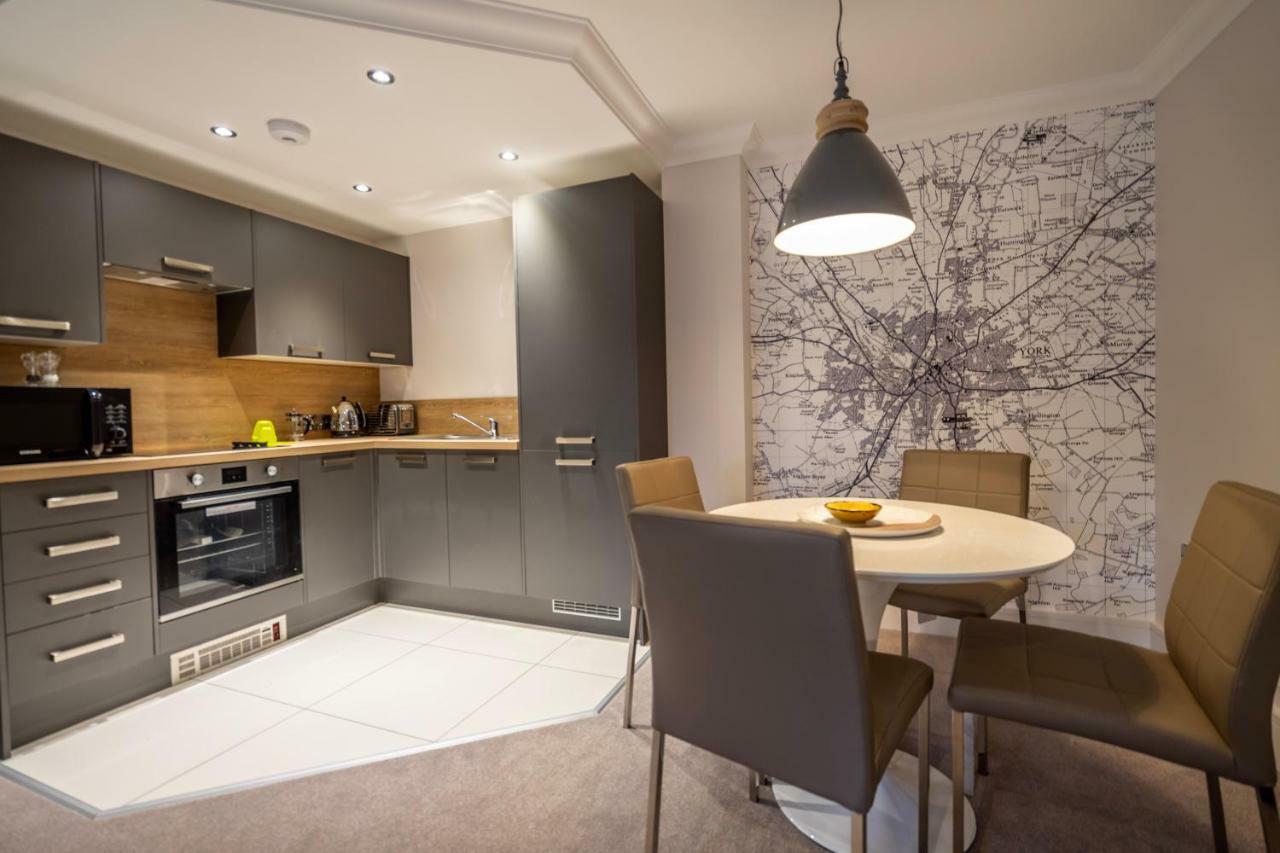 Apartmán 2 London Mews York Exteriér fotografie