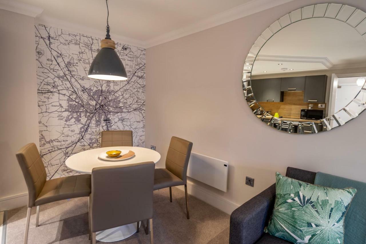 Apartmán 2 London Mews York Exteriér fotografie