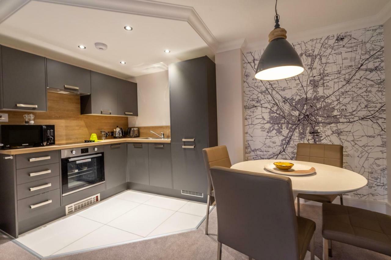 Apartmán 2 London Mews York Exteriér fotografie
